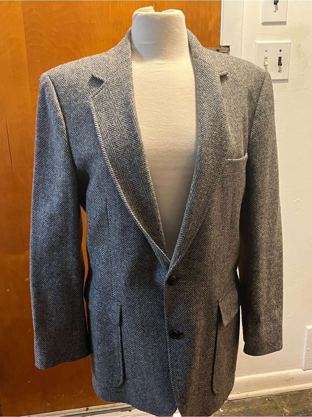 Vintage Imperial by Haggar Gray Herringbone Tweed Blazer Jacket.  Size 42R